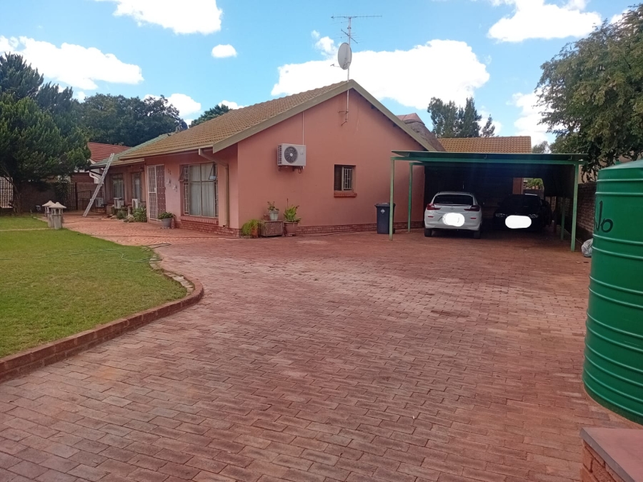 4 Bedroom Property for Sale in Kathu Northern Cape